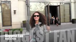 Madison Pettis checks out the Abercrombie & Fitch model and talks about HOT GUYS