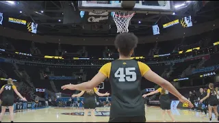 Iowa Hawkeyes practice video from Final Four site in Cleveland