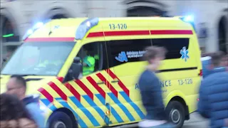 (#1382) hulpdiensten met spoed in amsterdam tijdens koningsdag