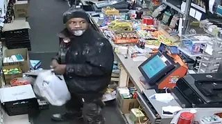 Video captures liquor store break-in on Detroit's east side