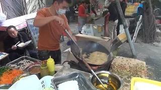 Street food. My favorite noodles in the slum - Life in China #125