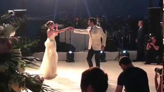 Fahriye Evcen Burak Özcivit düğün dansı ve görüntüleri