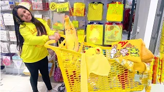 تحدي 3 دقائق مع شفا تشتري اي شئ بلون واحد أصفر 3 minute challenge Shfa buy anything one color yellow