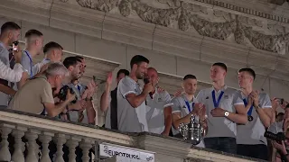 Novak Đoković Kao Nikad Zaplakao Na Balkonu, Košarkaši Jedva Uspeli Da Ga Smire | MUNDOBASKET 2023