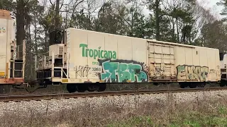 Train goes into emergency with a broken coupler CSX M401