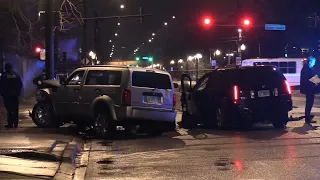 2 killed, 1 critically injured in triple shooting, crash: Chicago police