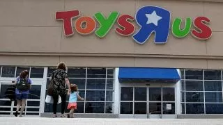 Toys R Us set to shutter more than 180 stores nationwide