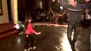 Танец маленькой Чеченки удивило всех умничка dancing