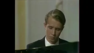 Shostakovich - Prelude and Fugue In B-Flat Major. Mikhail Pletnev. 1978