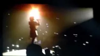 #8 Demi Lovato - Skyscraper [Live in Paris 21 Novembre 2014]