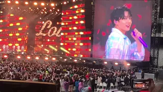 BTS - Boy with luv ft. Halsey Paris 190607