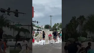 Florida preps for Hurricane Idalia with sandbag station in Sarasota