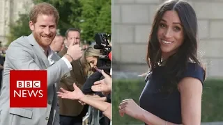 Royal wedding: Harry greets fans, Meghan arrives at hotel - BBC News