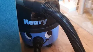 numatic henry hoover hvr200 blue  1996 follow up  after clean up vacuuming