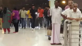 Dulqer Mass Entry to Airport