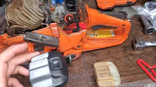 How to change the air filter on the Husqvarna 555 chainsaw