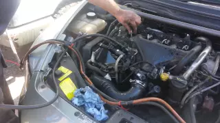 Ingenious Hack: Using a Vacuum Cleaner to Bleed Volvo Diesel Fuel System & Injectors!