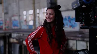 Amy Shark - C'MON ft. Travis Barker (Behind the Scenes)