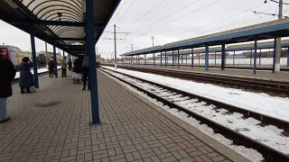 Подача електропоїзда епл2т 012 на приміський вокзал Львів