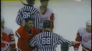 Greatest hockey sucker punch EVER - MUST SEE