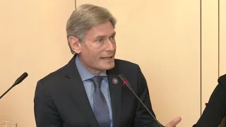 LIVE: Members of the U.S. Congressional delegation meet top officials in Kyiv