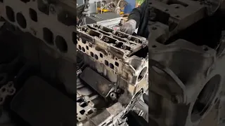 Benz Diesel  Engine OM642 Disassembly