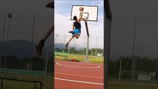 CRAZY JUMP for a 5’7 ft (170 cm ) Dunker #verticaljump #dunk