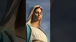 В Италии "плачет кровью" статуя Девы Марии