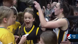 Caitlin Clark gives "Best Christmas present ever" to 10-year-old fan