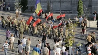 «Правий сектор» вимагатиме референдуму і не йтиме на місцеві вибори — Гарнець