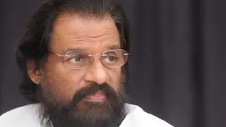 Dr.K J Yesudas-Most wonderful rendering of Raga CHARUKESHI.