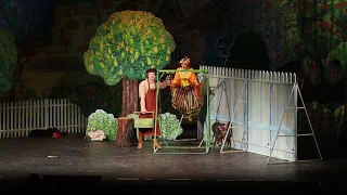 Финал спектакля А.Н.Островского «Женитьба Бальзаминова» в Малом Театре