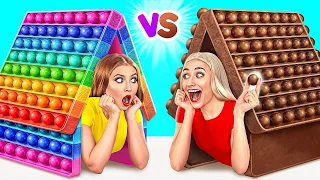 Tantangan Makanan Asli vs Makanan Cokelat | Perang Lelucon oleh Choco DO