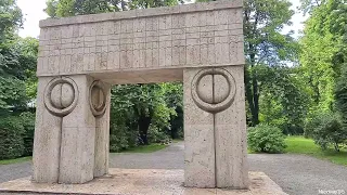 Târgu Jiu | Coloana Infinitului - Poarta Sărutului | Constantin Brâncuși