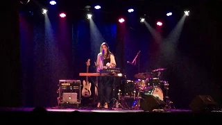 Elise Trouw Live - The Wise Hall, Vancouver 06/05/2018,  Foo Fighters 70's Bobby Caldwell mashup