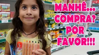 Tentando convencer a mamãe a comprar o melhor material escolar