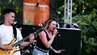 Jacquie Roar sings Medicine Man at Oregon Jamboree 2022