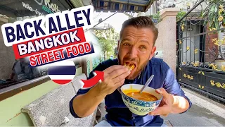 THAI STREET FOOD TOUR in Bangkok - AMAZING MUSLIM CURRY and ROTI + Muslim Restaurant is Back!