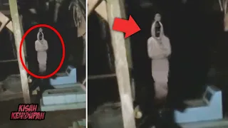 Dikira Pohon Pisang, Ternyata Pocong ! 6 Penampakan Hantu yang Bisa Membuat Kamu Mimpi Buruk