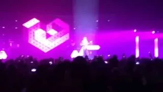 Stromae tous les mêmes zénith Paris 08/14/2014