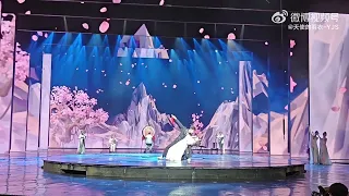 天使的羽衣-YJS: Full View - Zheng YeCheng's Sword Dance | So impressive to see the stage