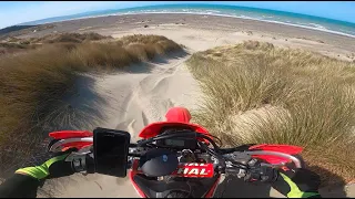 Pláž - ENDUROVLOG #4 I Nový Zéland