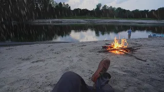 Riverside Catfish Catch and Cook in the Rain - My Worst Yet