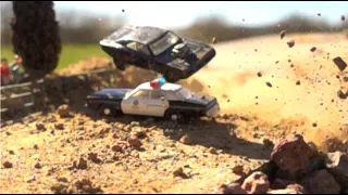 1 /64 Dynamic Diorama - Cars Truck and Police Chase - Crash Compilation Slow Motion 1000 fps #42