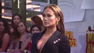 Fashion Trends: Jennifer Lopez At The 2015 MTV Movie Awards