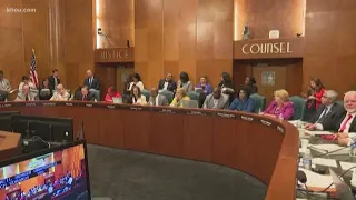 Houston City Council votes 10-6 to lay off 220 firefighters