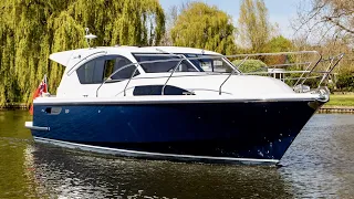 £292,500 Yacht Tour : Haines 36 Sedan