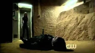 Vampire Diaries 2x18 - Elena pulls the dagger out of Elijah