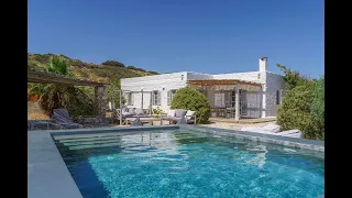 RE/MAX PRIME: 2 excellent villas for sale - residences in Isterni, Naousa, Paros, 428 sq.m.