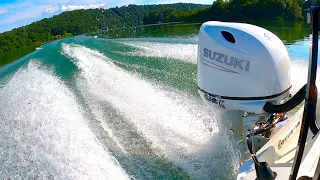 Suzuki 140 hp Outboard In Action!!! (the oddball outboard with 4 blade prop and jack plate)